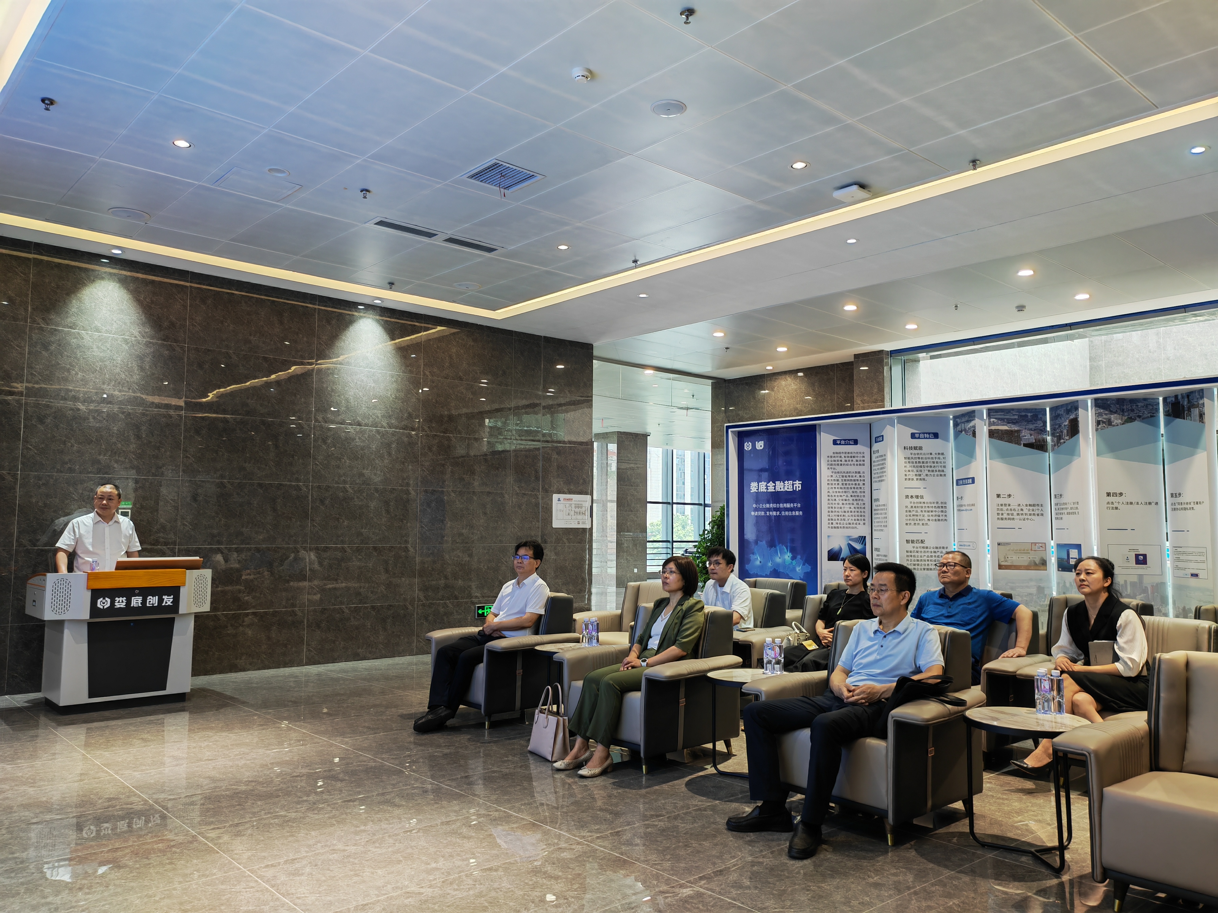 �����ί��ί���y(t��ng)��(zh��n)���L(zh��ng)���G�A�{(di��o)�Є�(chu��ng)�l(f��)���F(tu��n)�����ڳ��С�